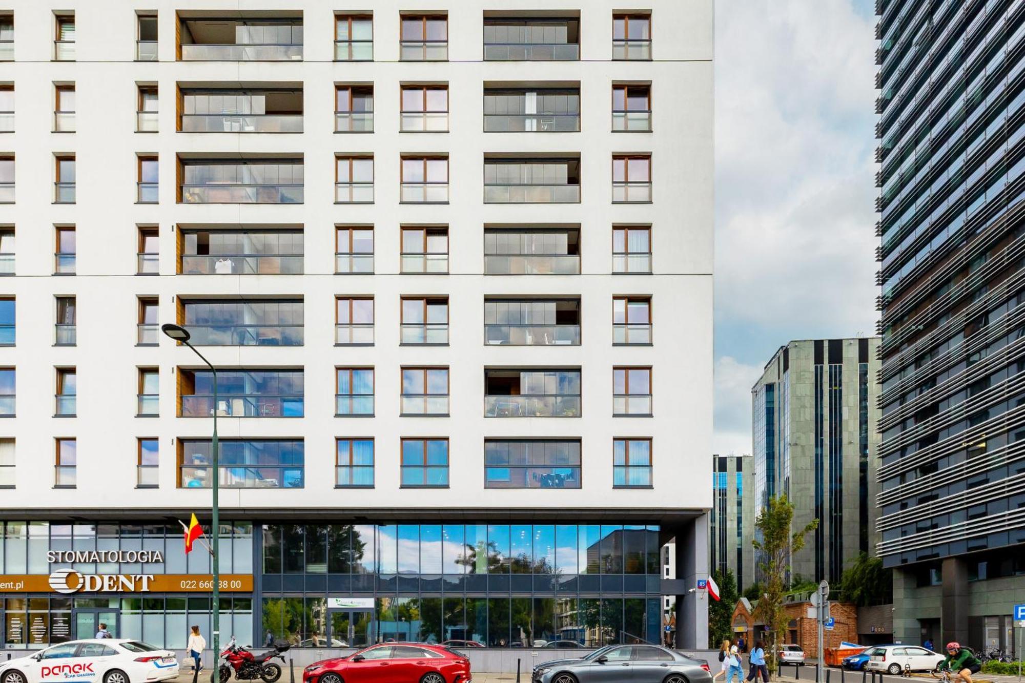 Lägenhet Grzybowska With Air Conditioning & Balcony By Renters Prestige