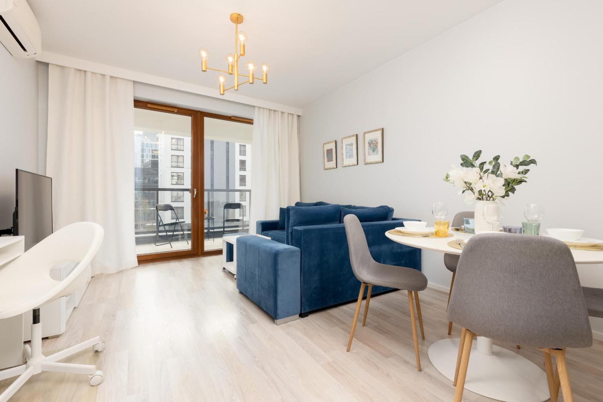 Grzybowska With Air Conditioning & Balcony By Renters Prestige Warszawa